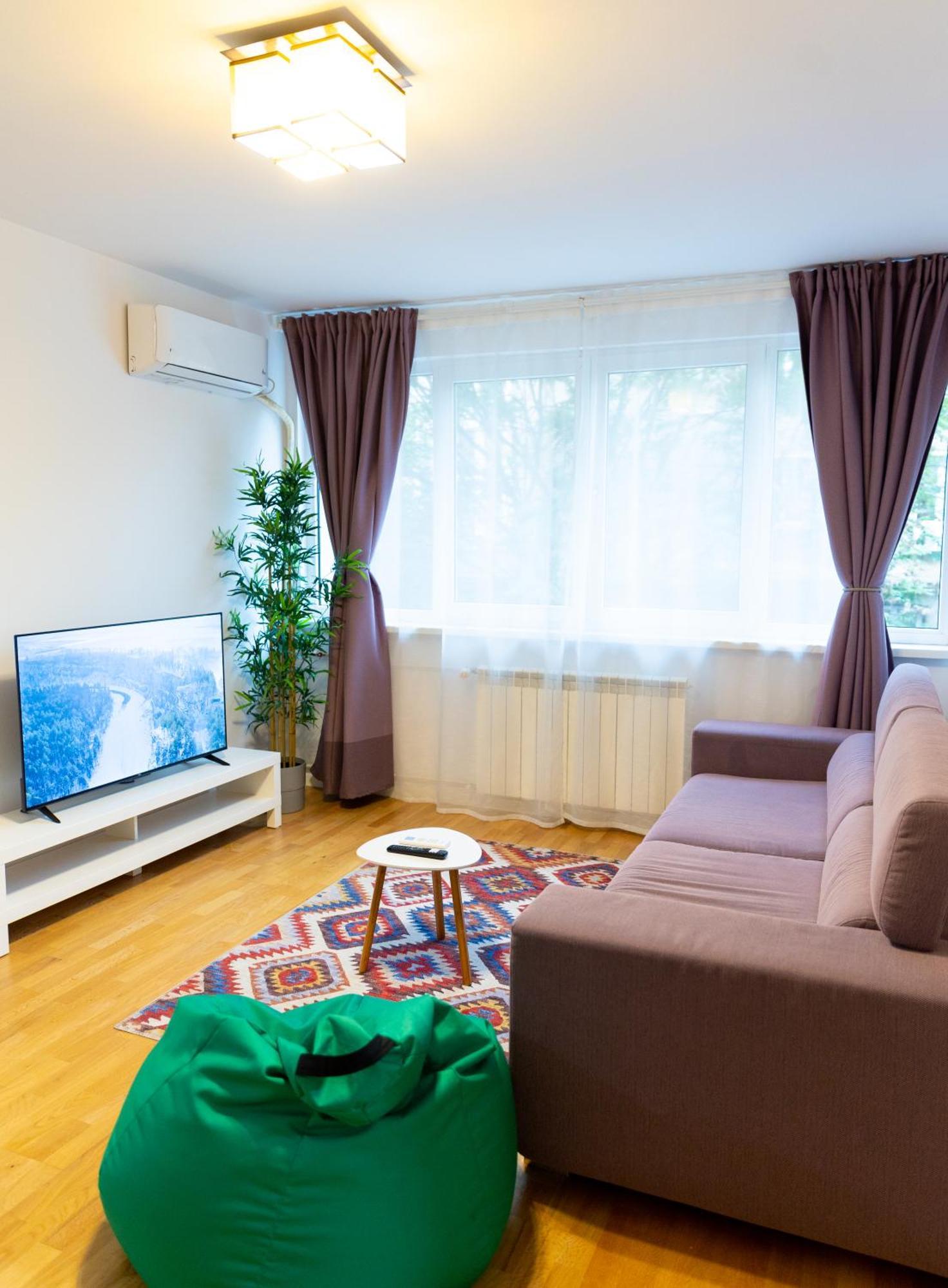 Old Town Central Oasis - Secured Parking Nearby - Self Check In - Metro Station At 1Min บูคาเรสต์ ภายนอก รูปภาพ